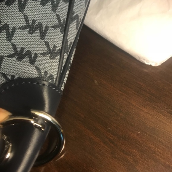 MIchael Kors purse - Picture 6 of 12